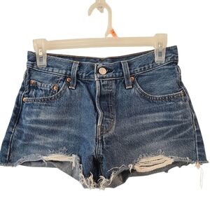 LEVI'S PREMIUM 501 BUTTON FLY BIG E RAW HEM JEAN SHORTS. SIZE 25.